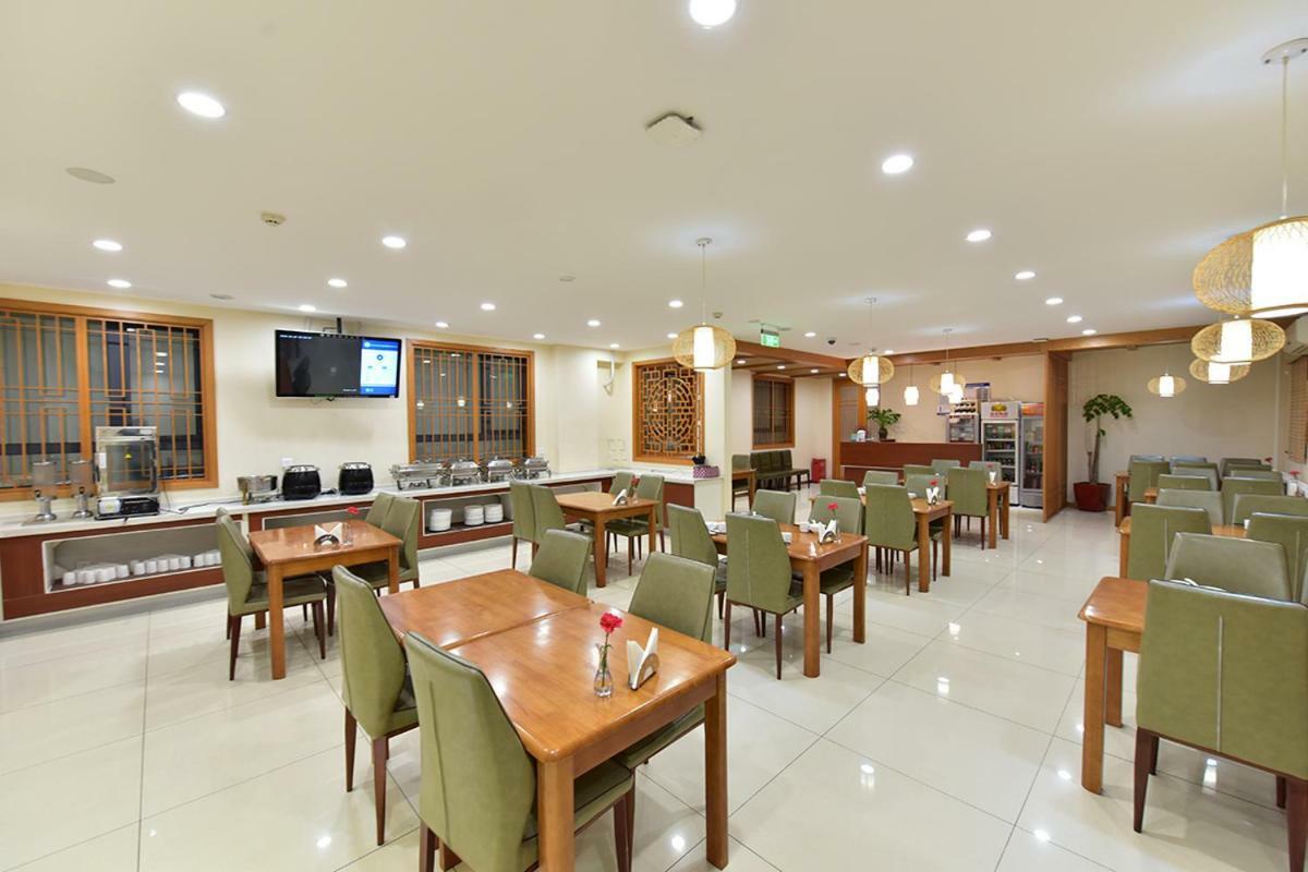 Beijing Dongdan Hotel Near Wangfujing Street,Tian'Anmen Square,The Forbidden City,Free Self-Service Laundry Room Eksteriør billede