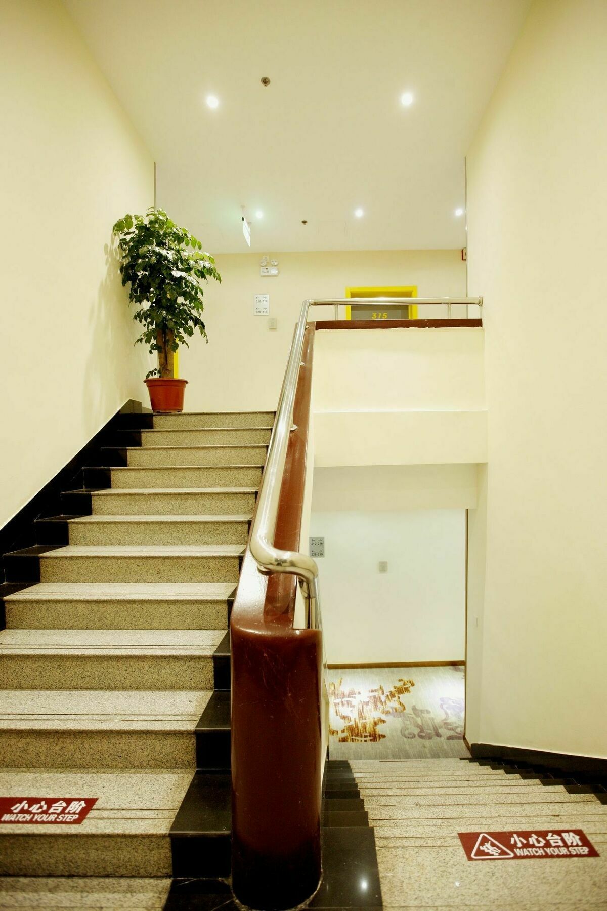Beijing Dongdan Hotel Near Wangfujing Street,Tian'Anmen Square,The Forbidden City,Free Self-Service Laundry Room Eksteriør billede